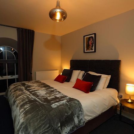 The Poppy Fields Abode Apartment Rhyl Exterior photo